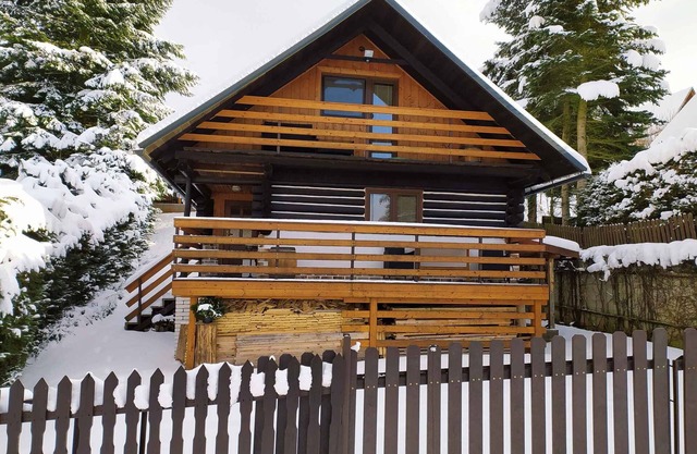 Casa vacacional con chimenea, cerca del lago