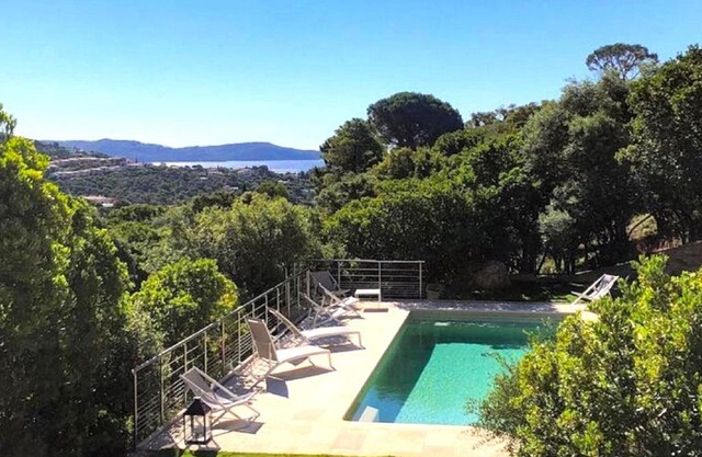 Holiday home with swimming pool
