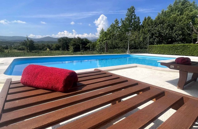 Casa vacacional con piscina y aire acondicionado