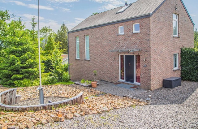 Holiday home with a terrace in Warisy