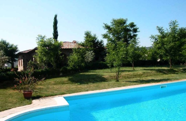 Casa vacacional con piscina y jardín privado