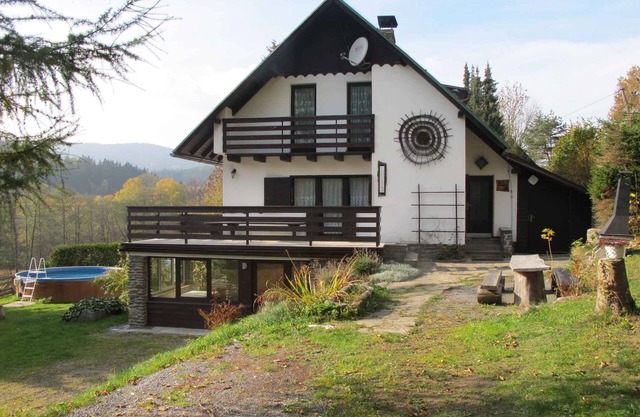 Casa vacacional Con chimenea, sauna, sala de juegos y piscina climatizada.