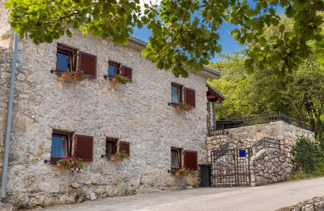 Casa vacacional en una zona tranquila en Tribalj