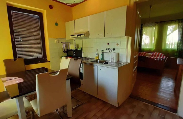 Holiday home with internet and parking