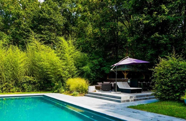 Agradable casa de vacaciones en Eindhout con piscina privada