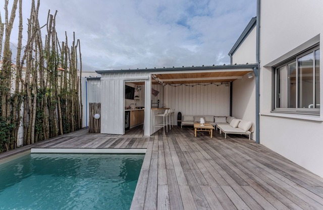 Casa de vacaciones 'Maison De Vacances Avec Piscine' con piscina privada, Wi-Fi y aire acondicionado