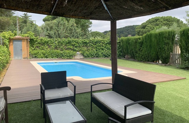 Casa de vacaciones 'Your Pet-friendly Home In Sant Pol' con vistas al mar y aire acondicionado