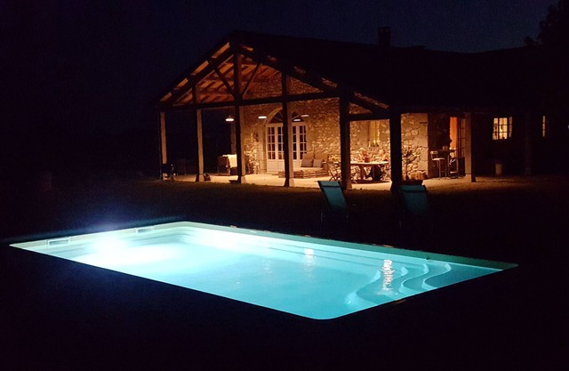 Casa vacacional con piscina, situada a las afueras de las Landas. Calma asegurada.