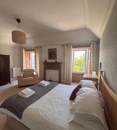 Holiday House at 22, Contemporary 3 bedroom cottage in historic Wigtown