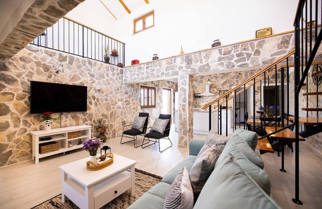 Holiday house Benkovac for 1 - 8 persons with 4 bedrooms - Holiday house