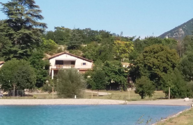 Casa de vacaciones entre lago y montaña