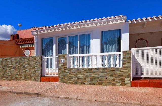 Holiday house El Carmoli for 4 persons with 2 bedrooms - Row house