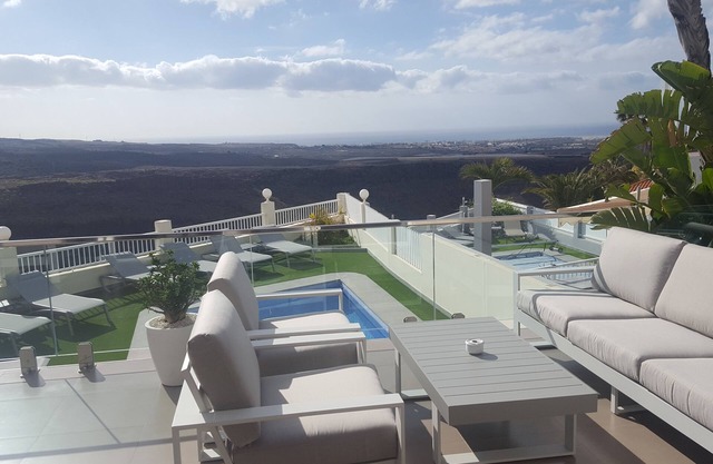 Vivienda Vacacional con Vista al Mar y Piscina Privada