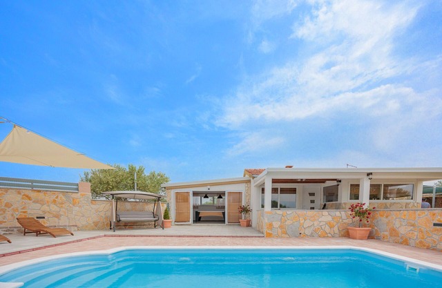 Holiday House Fjaka