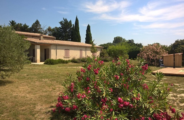 CASA DE VACACIONES LES CYPRES