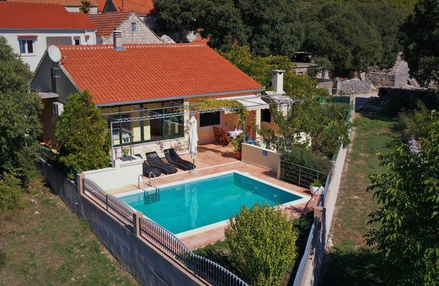 Holiday house Lovre