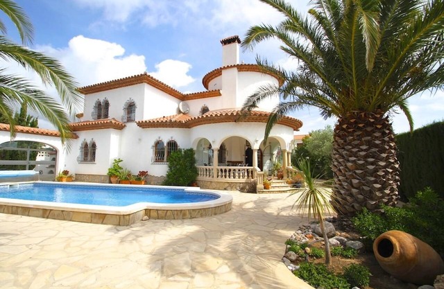 Holiday house Miami-Platja for 1 - 8 persons with 4 bedrooms - Holiday home