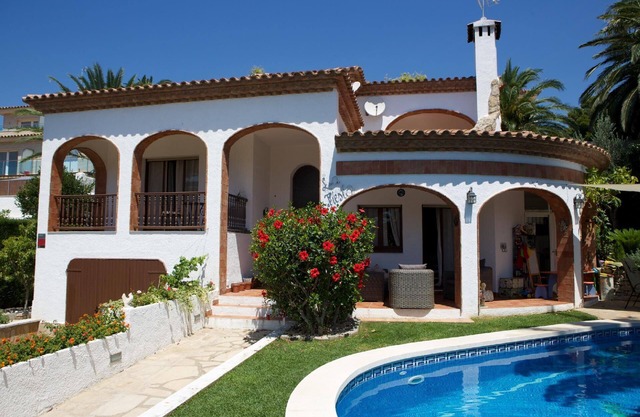 Holiday house Miami-Platja for 1 - 6 persons with 3 bedrooms - Holiday home