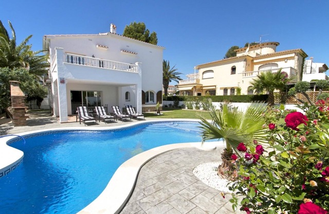 Holiday house Miami-Platja for 1 - 10 persons with 5 bedrooms - Holiday home