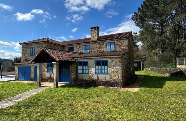 Holiday house Moreira for 1 - 10 persons with 4 bedrooms - Holiday house
