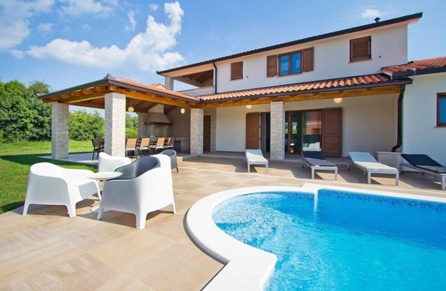 Casa de vacaciones Nedescina para 1 - 10 personas con 4 dormitorios - Casa de vacaciones