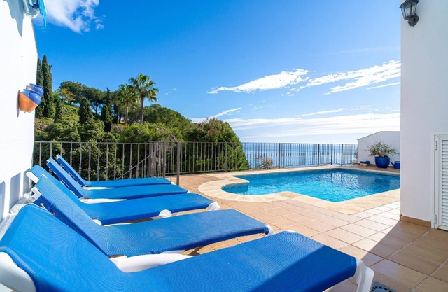 Holiday house Nerja for 1 - 6 persons with 3 bedrooms - Holiday home