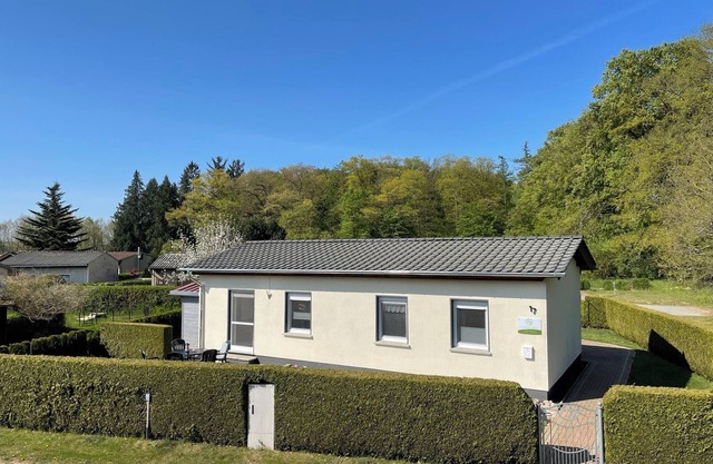 Casa de vacaciones por motivos independientes directamente en el parque natural de Mecklemburgo Suiza