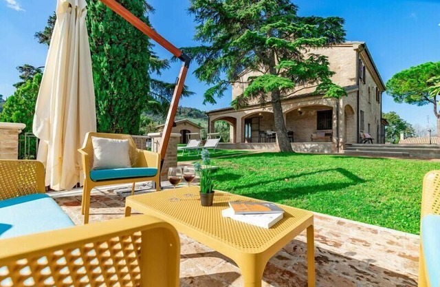 Holiday house Pesaro for 1 - 10 persons with 4 bedrooms - Holiday home