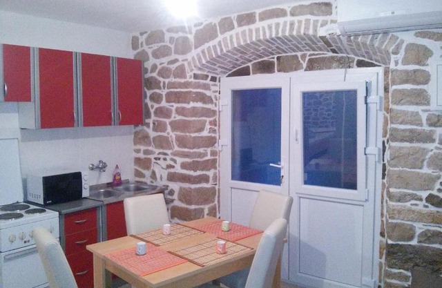 Holiday House Popovic