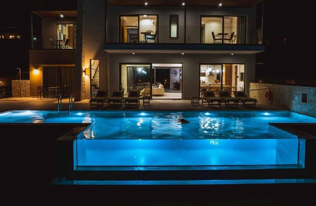 Holiday house Stalos for 1 - 14 persons with 6 bedrooms - Holiday house