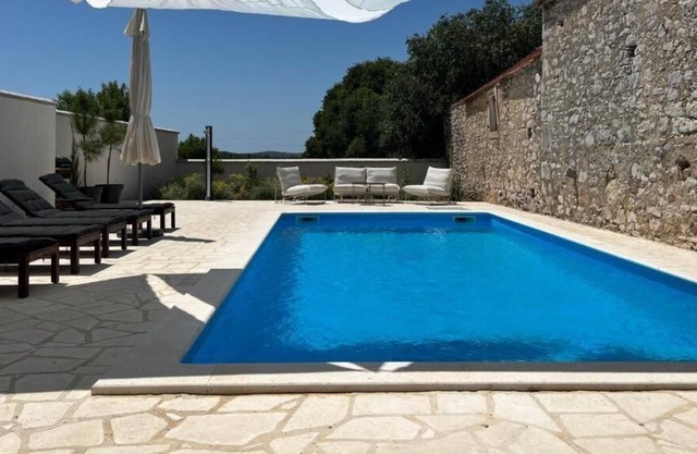 Holiday house Stankovci for 1 - 6 persons with 3 bedrooms - Holiday home