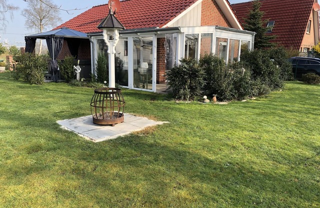 Casa de vacaciones nido de cigüeña en el lago ámbar con jacuzzi al aire libre y sauna