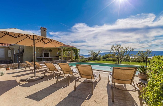 Casa de vacaciones TRSJA con piscina