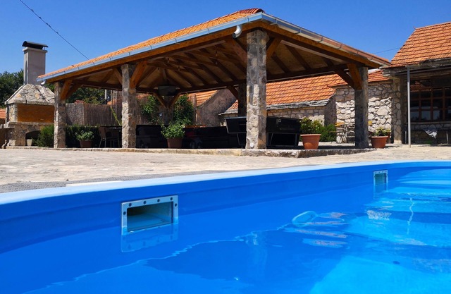 Casa de vacaciones con piscina Gornje Planjane, Zagora (K-11701)