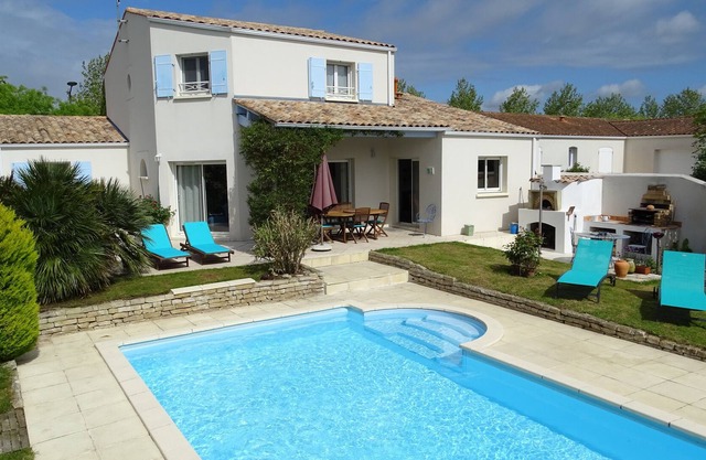 Casa de vacaciones con piscina climatizada