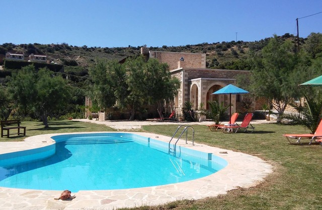 Casa de vacaciones con piscina, gran jardín, idílico y tranquilo, Wifi | Triopetra, Creta