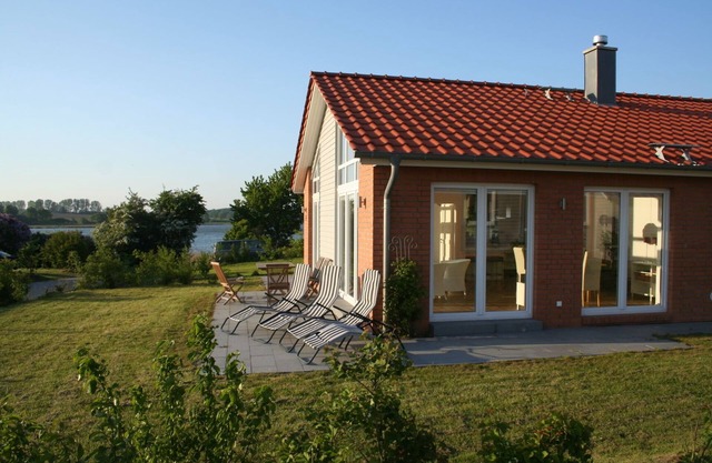 Casa de vacaciones con vista al mar | Sauna | Bañera de hidromasaje | Estufa Wifi gratis