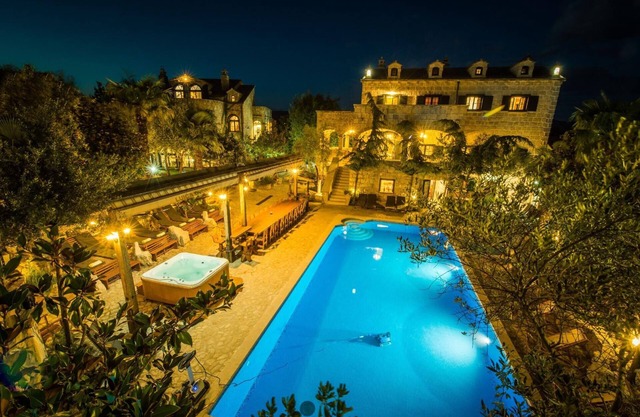 Casa de vacaciones Zmijavci para 1 - 20 personas con 10 dormitorios - Casa de vacaciones
