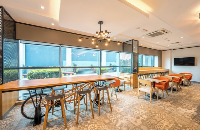 Holiday Inn Express Greater Noida Knowledge Park by IHG