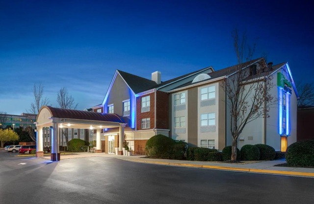 Holiday Inn Express Alpharetta - Roswell by IHG
