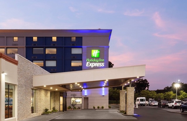 Holiday Inn Express Atlanta Airport - North by IHG