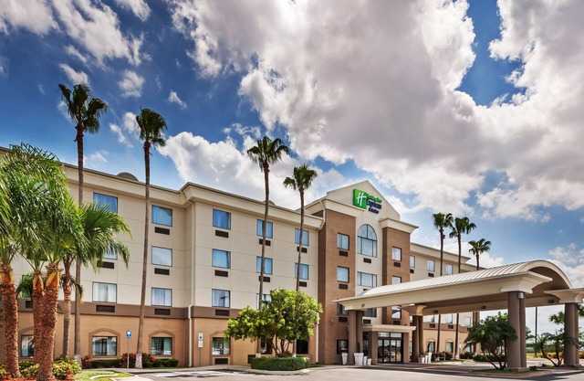 Holiday Inn Express Hotel & Suites Pharr by IHG