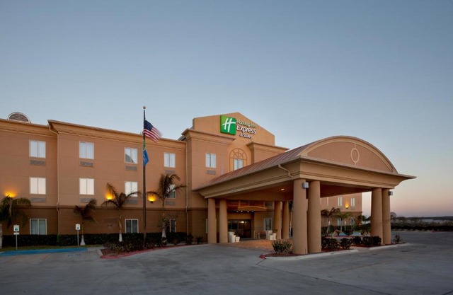 Holiday Inn Express Hotel & Suites Zapata by IHG