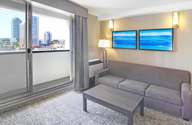 Holiday Inn Express Hotel & Suites Calgary by IHG