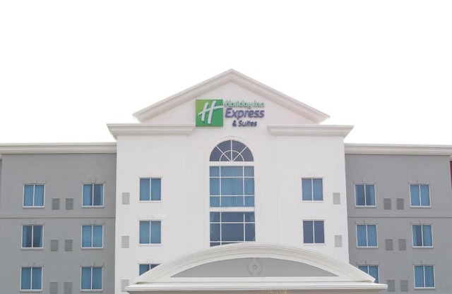 Holiday Inn Express Hotel & Suites Columbia-Fort Jackson by IHG