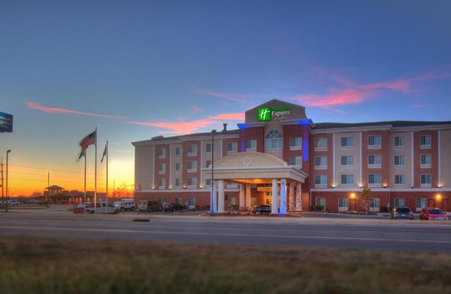 Holiday Inn Express Hotel and Suites Elk City by IHG