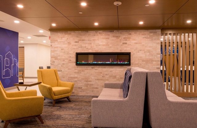 Holiday Inn Express & Suites Huntsville by IHG