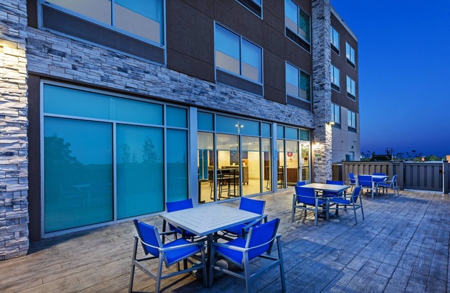 Holiday Inn Express & Suites Purcell by IHG