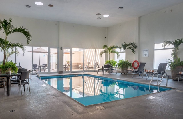Holiday Inn Express & Suites Silao Aeropuerto - Terminal by IHG