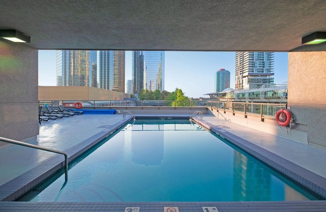 Holiday Inn Express Vancouver-Metrotown (Burnaby) by IHG